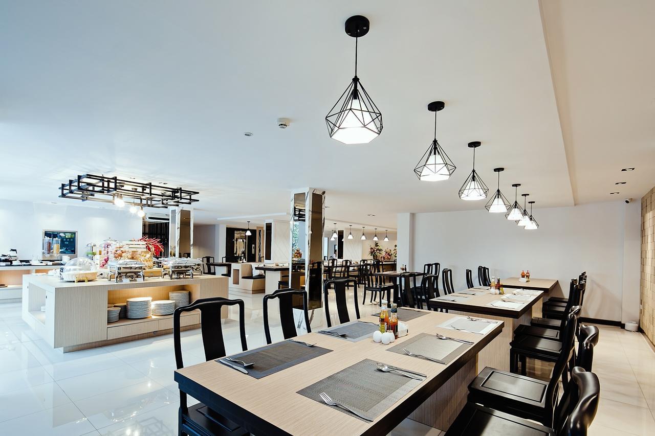 Three Sukhumvit Hotel - Sha Plus Certified Bangkok Kültér fotó
