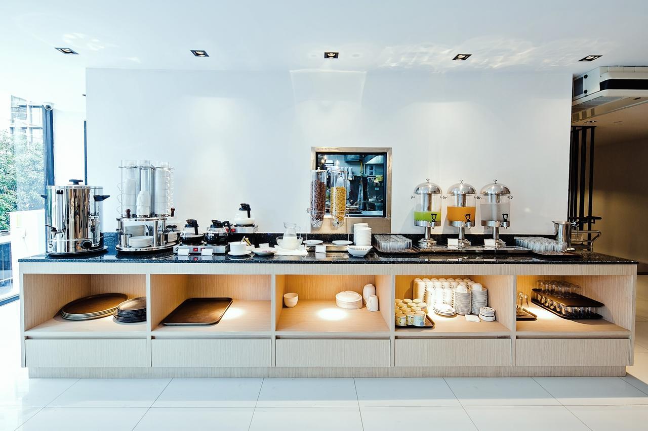Three Sukhumvit Hotel - Sha Plus Certified Bangkok Kültér fotó