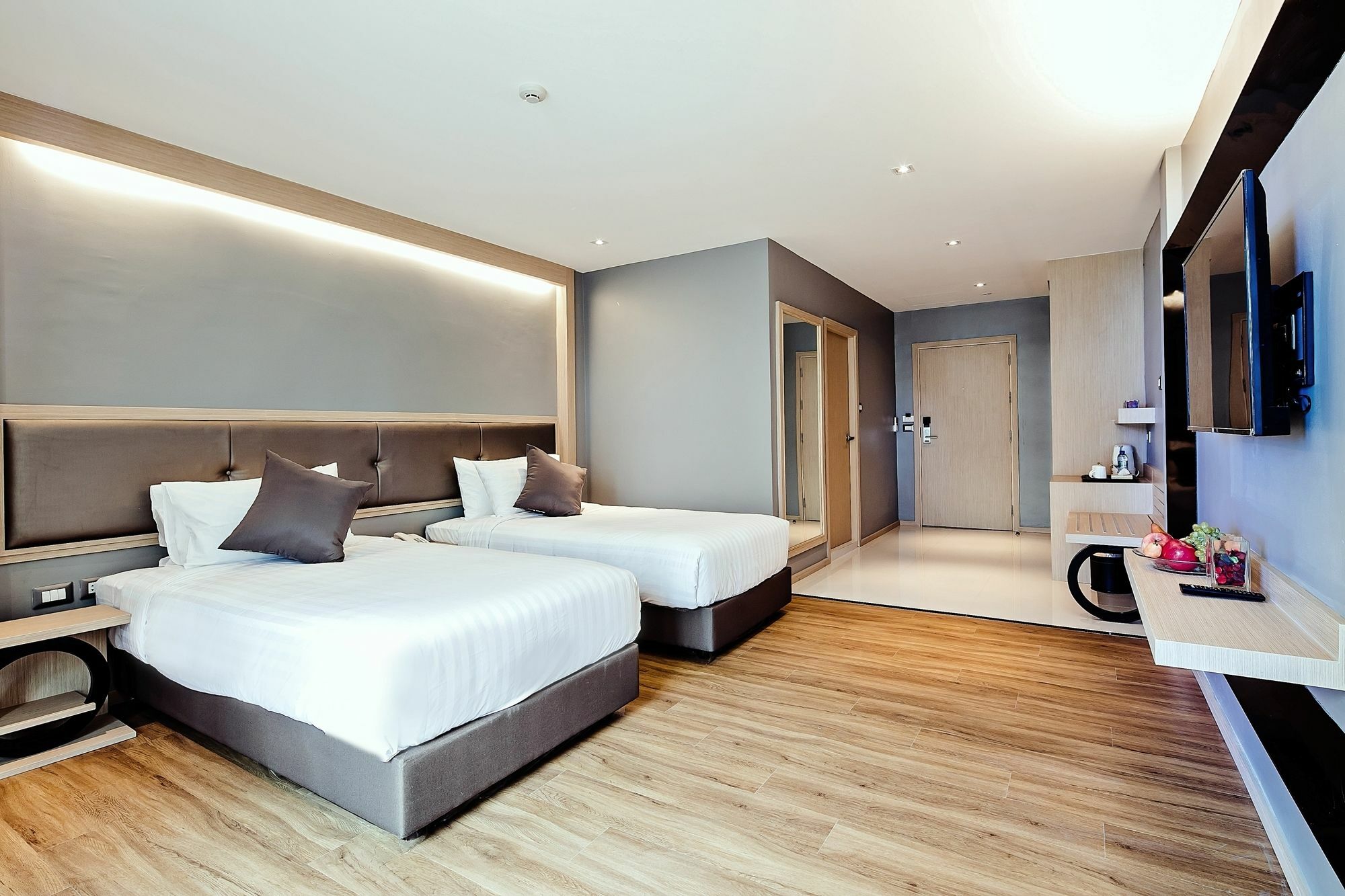 Three Sukhumvit Hotel - Sha Plus Certified Bangkok Kültér fotó